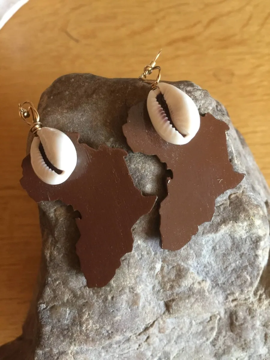 Africa Earrings with Cowrie Shell Made with Recycled Wood