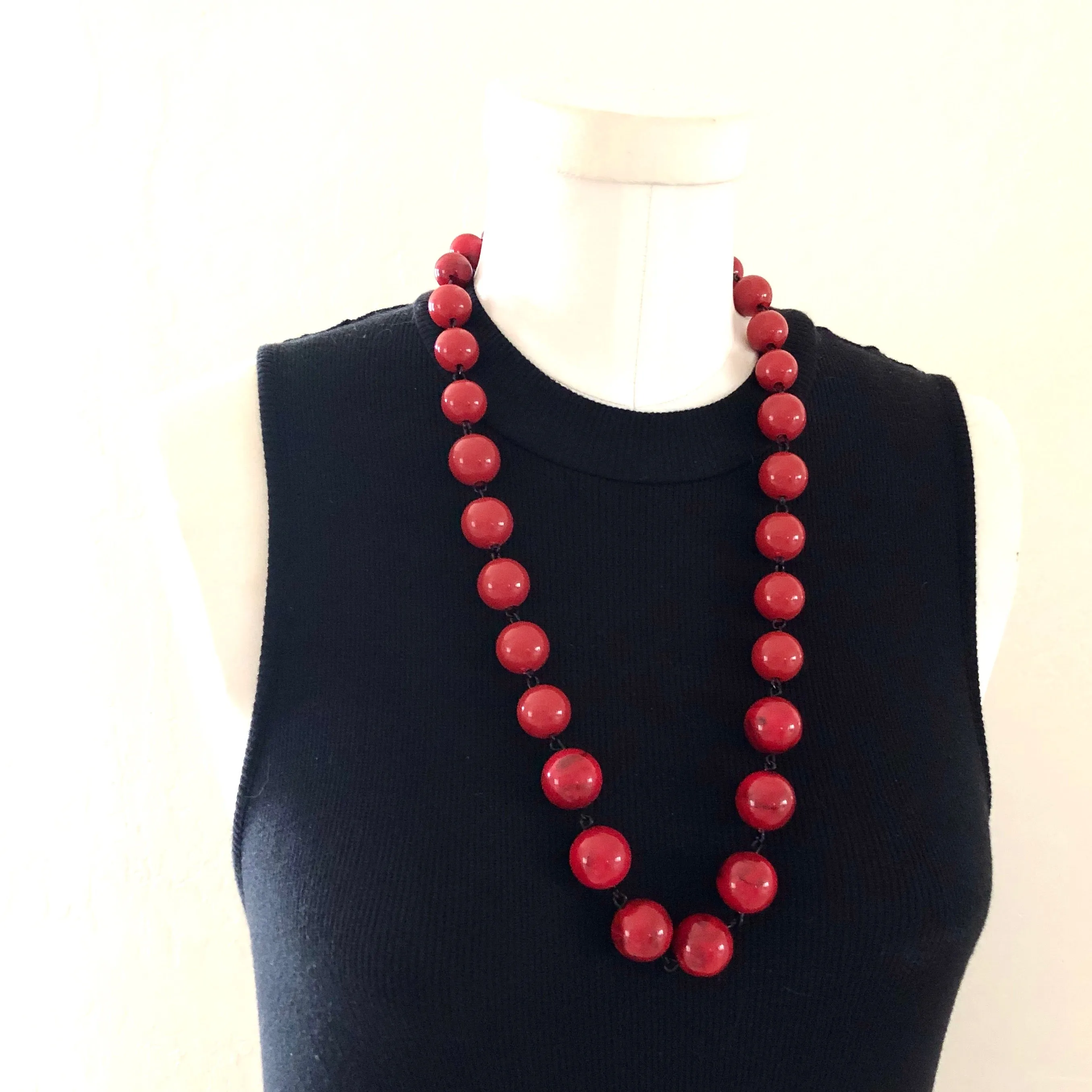 Cherry Red Marbled Carmen Necklace