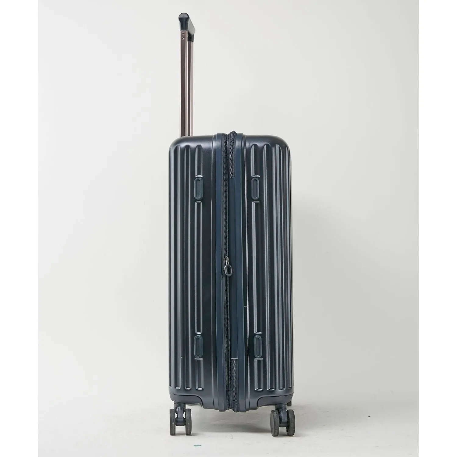 Conwood Pioneer Polycarbonate 28" Expandable Upright Luggage