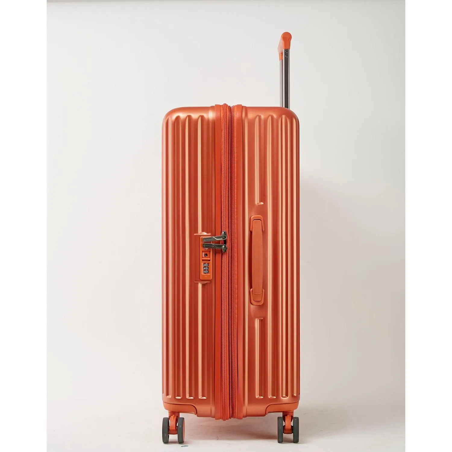 Conwood Pioneer Polycarbonate 28" Expandable Upright Luggage