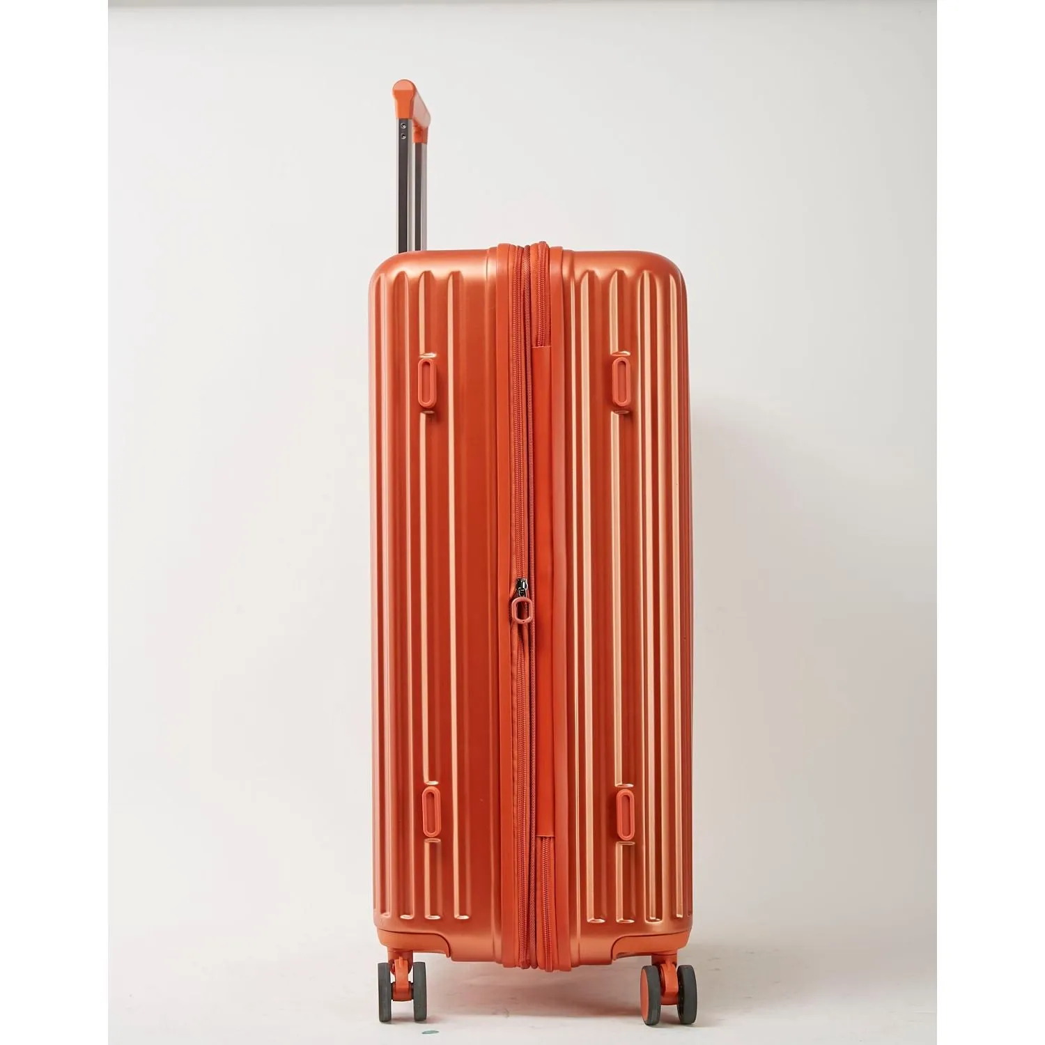 Conwood Pioneer Polycarbonate 28" Expandable Upright Luggage