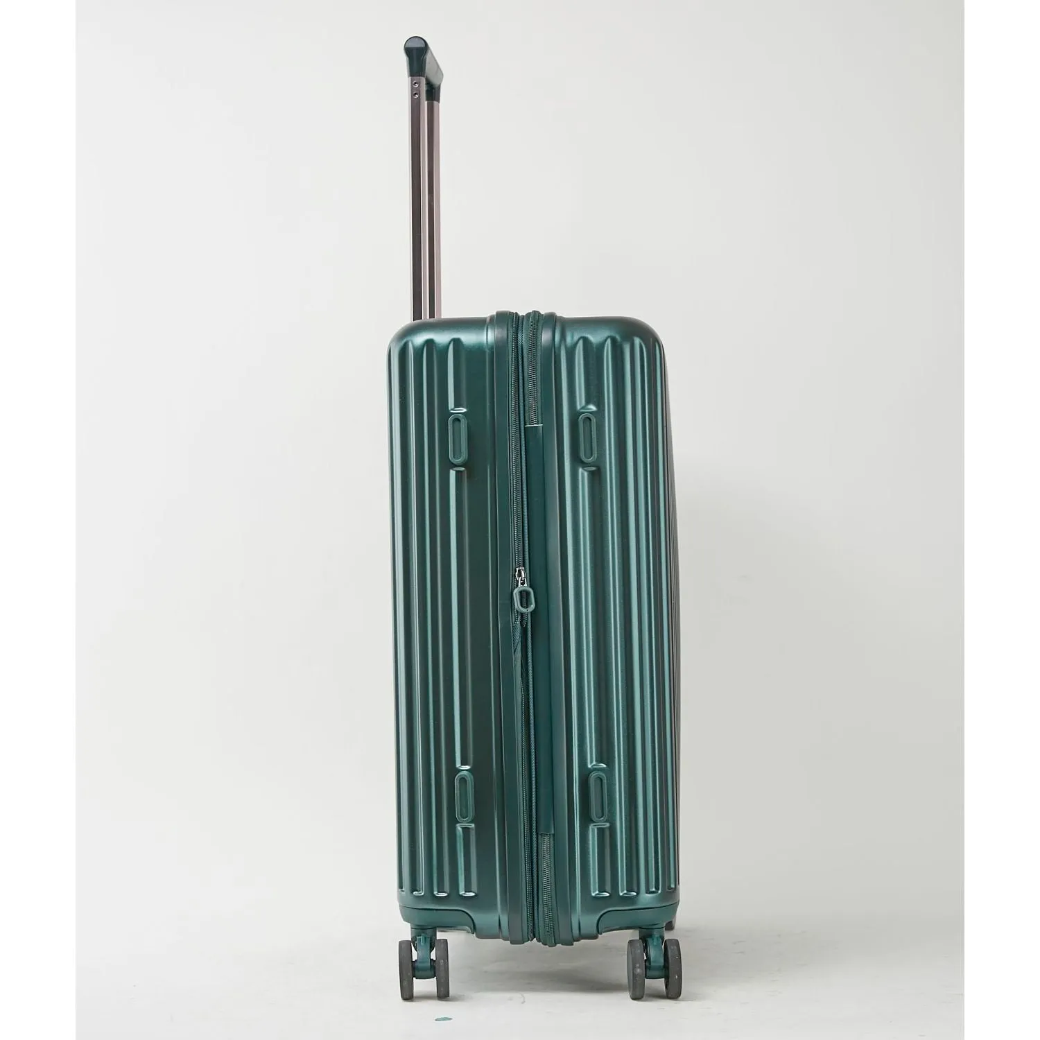 Conwood Pioneer Polycarbonate 28" Expandable Upright Luggage