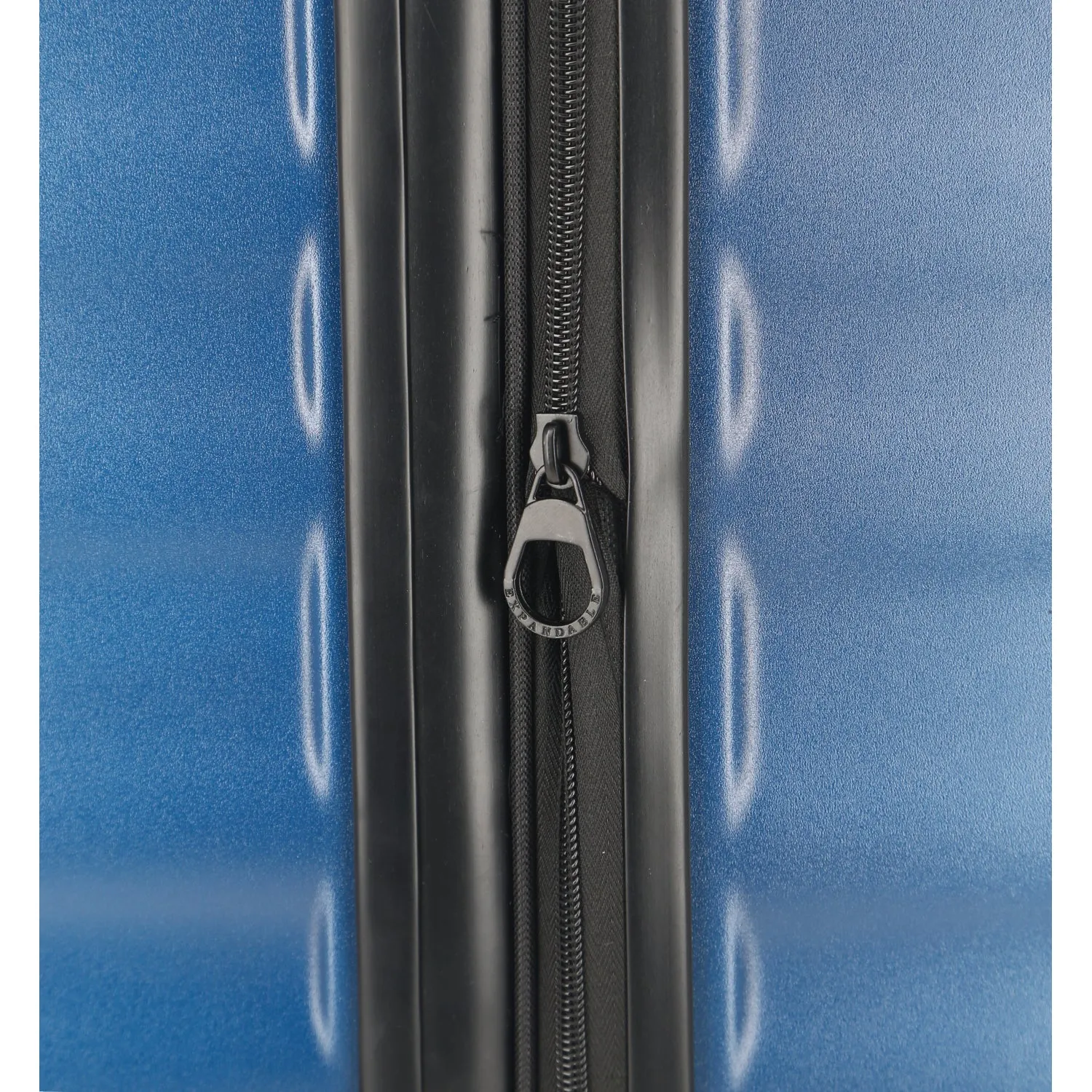 Crossing Tripp Polycarbonate Expandable 20" Carry On Luggage Spinner