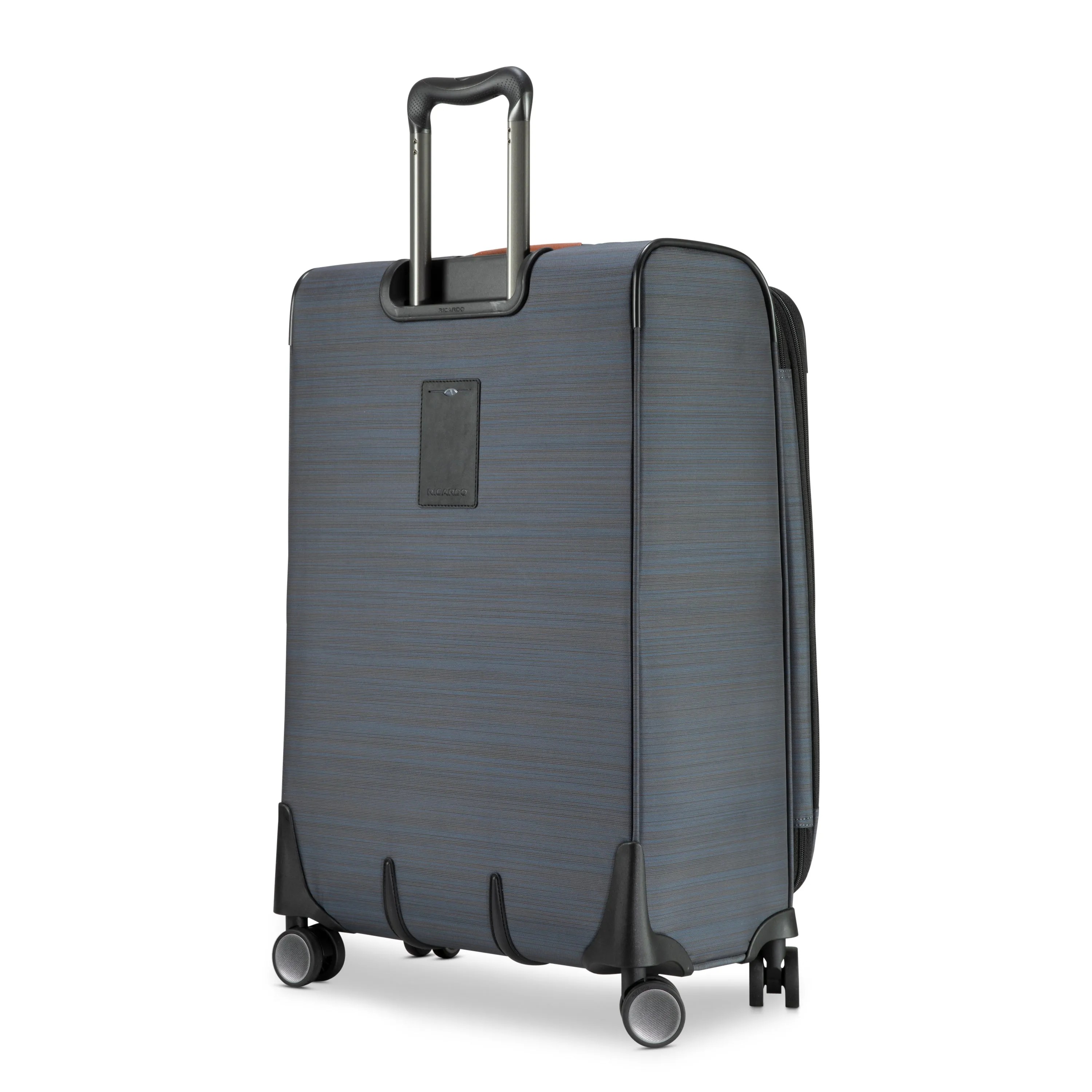 Montecito 2.0 Softside Medium Check-In Expandable Spinner