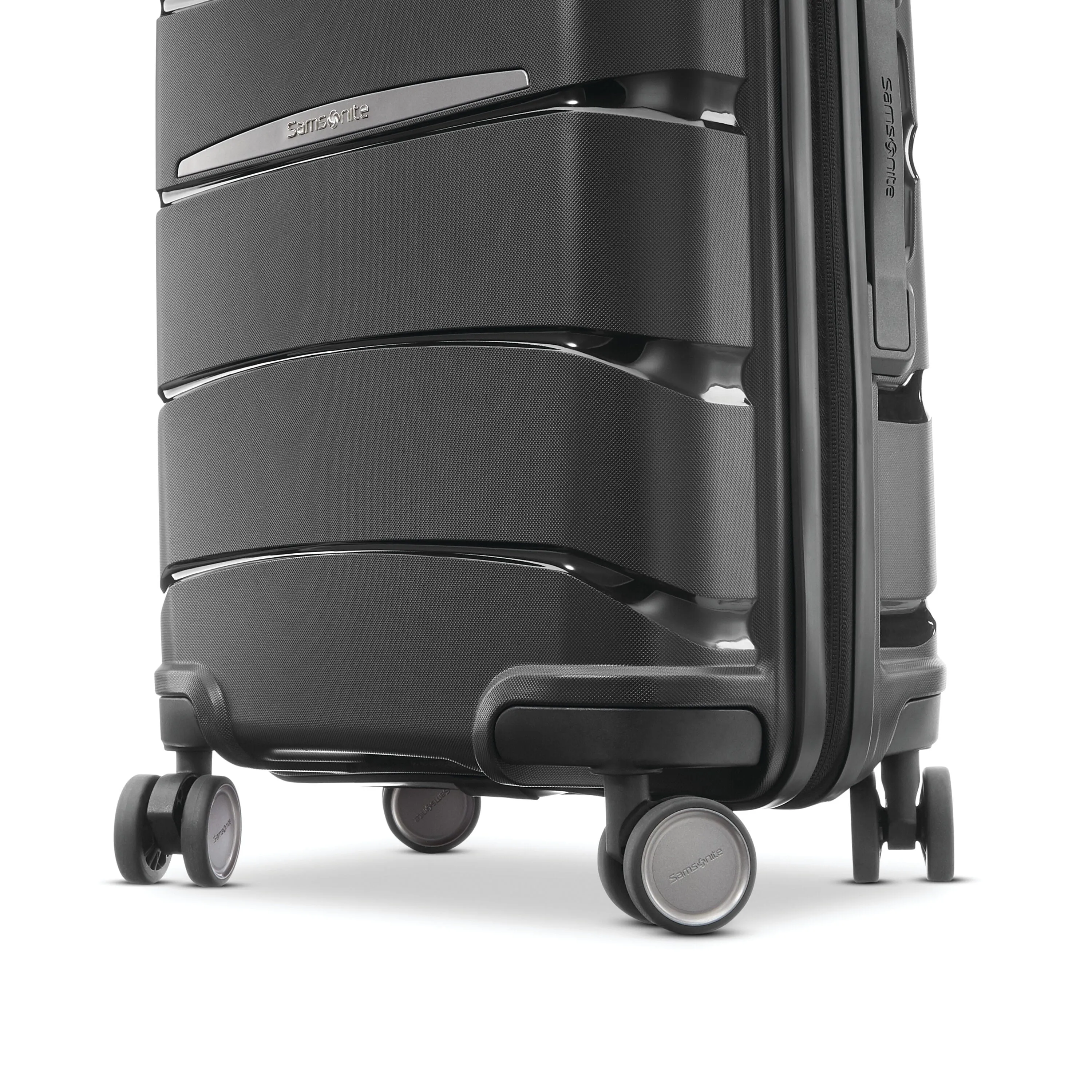 Outline Pro Hardside Carry-On Luggage