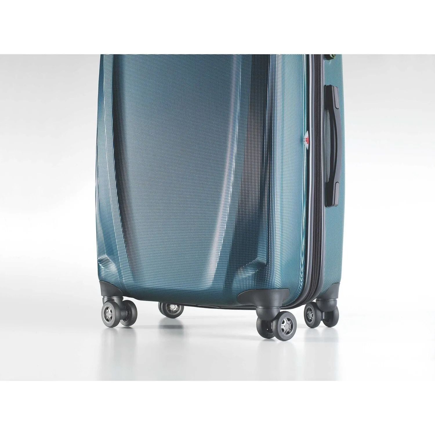 Samsonite Pursuit DLX Plus Medium Expandable Spinner