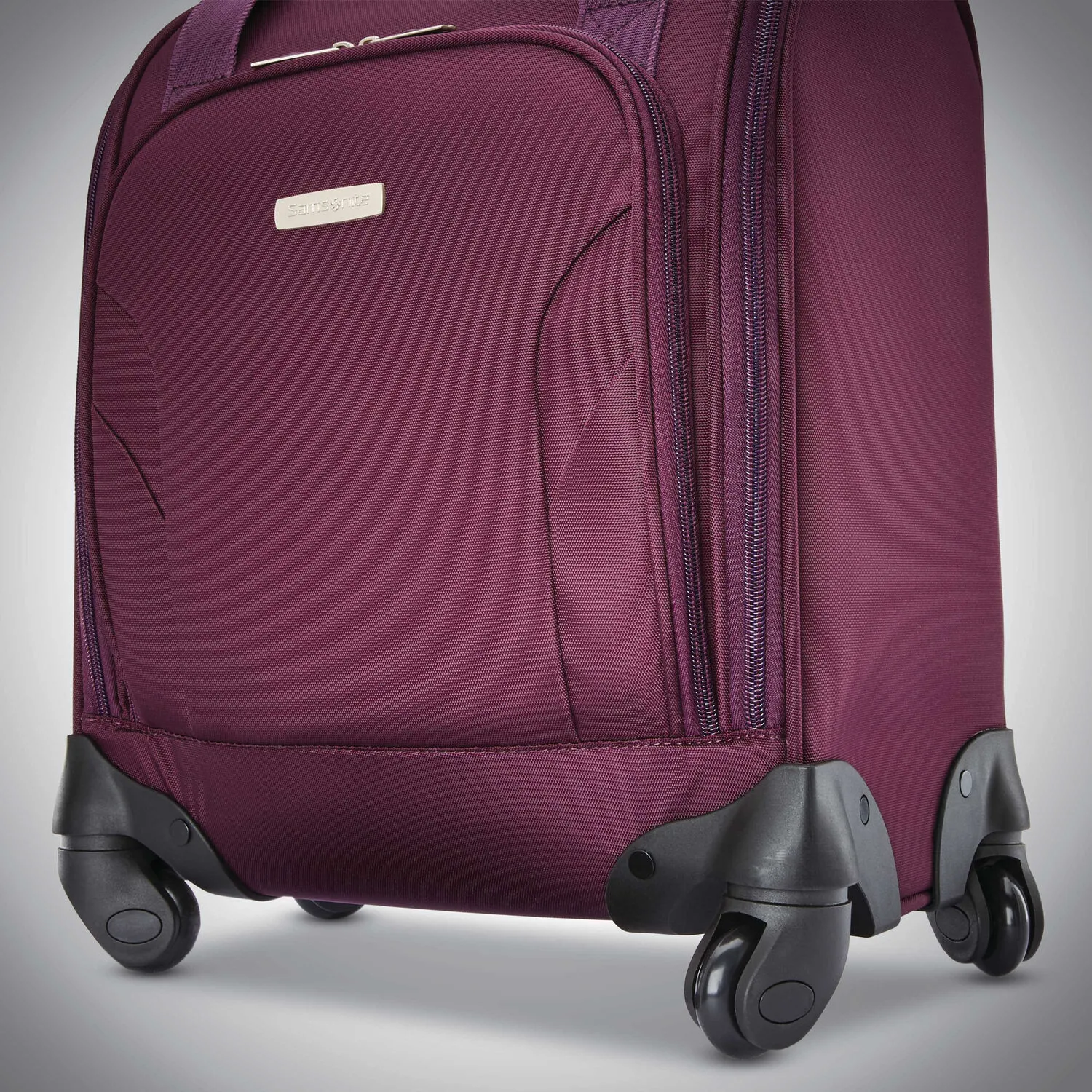 Samsonite Spinner Underseater with USB